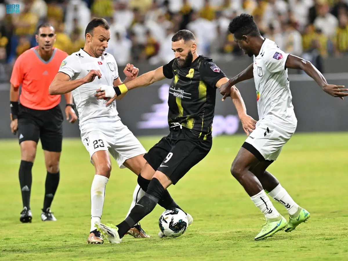 Al-Ittihad’s player Karim Benzema scored the goal during the second half of their match with the Tunisian team Sfaxien on Sunday. (SPA)