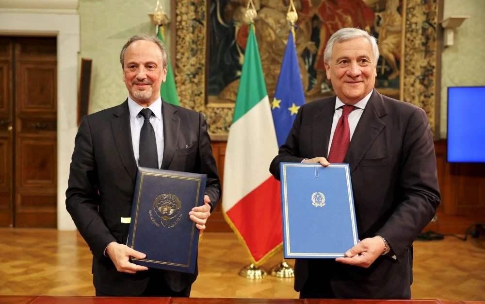 Sheikh Salem Abdullah Al-Jaber Al-Sabah and Antonio Tajani. (Twitter/@MOFAKuwait)