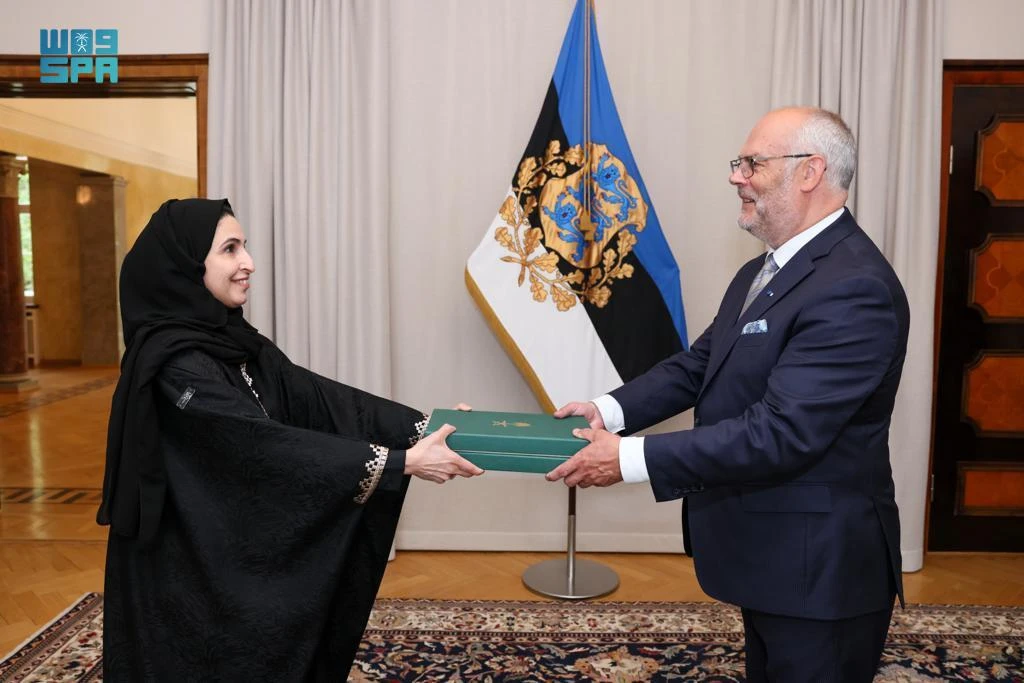 Saudi Ambassador to Finland Nesreen Hamad Al-Shebel presents her credentials as non-resident ambassador to Estonia to Alar Karis, president of the European country. (SPA)