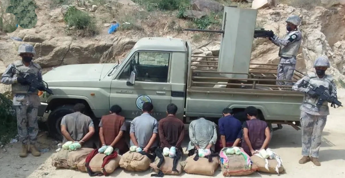 Border Guard land patrols in the Al-Ardah sector of the Jazan region thwarted two attempts to smuggle 475 kilograms of qat. (SPA)