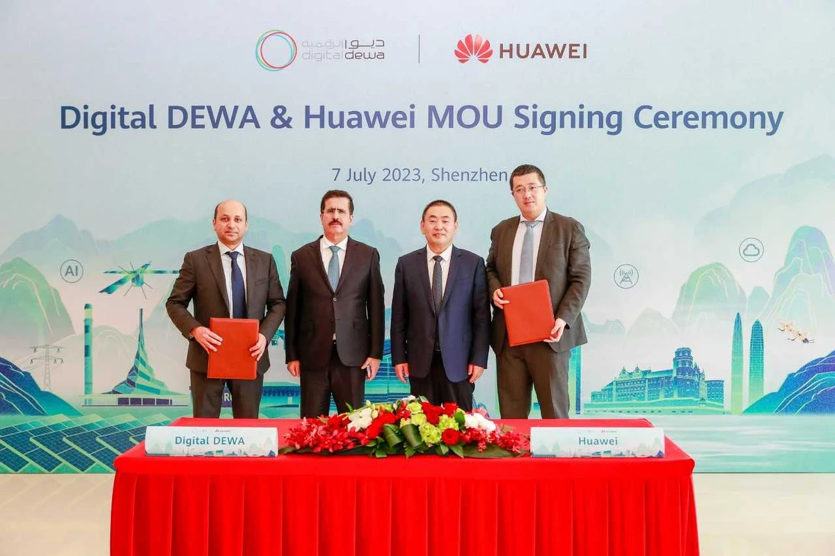 Signing of an MoU between Digital DEWA and Huawei. (WAM)