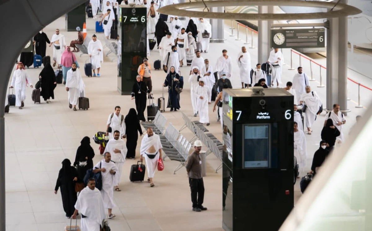 Pilgrims arrive in Makkah on the Haramain High-Speed Railway. (File/@haramainrailway)