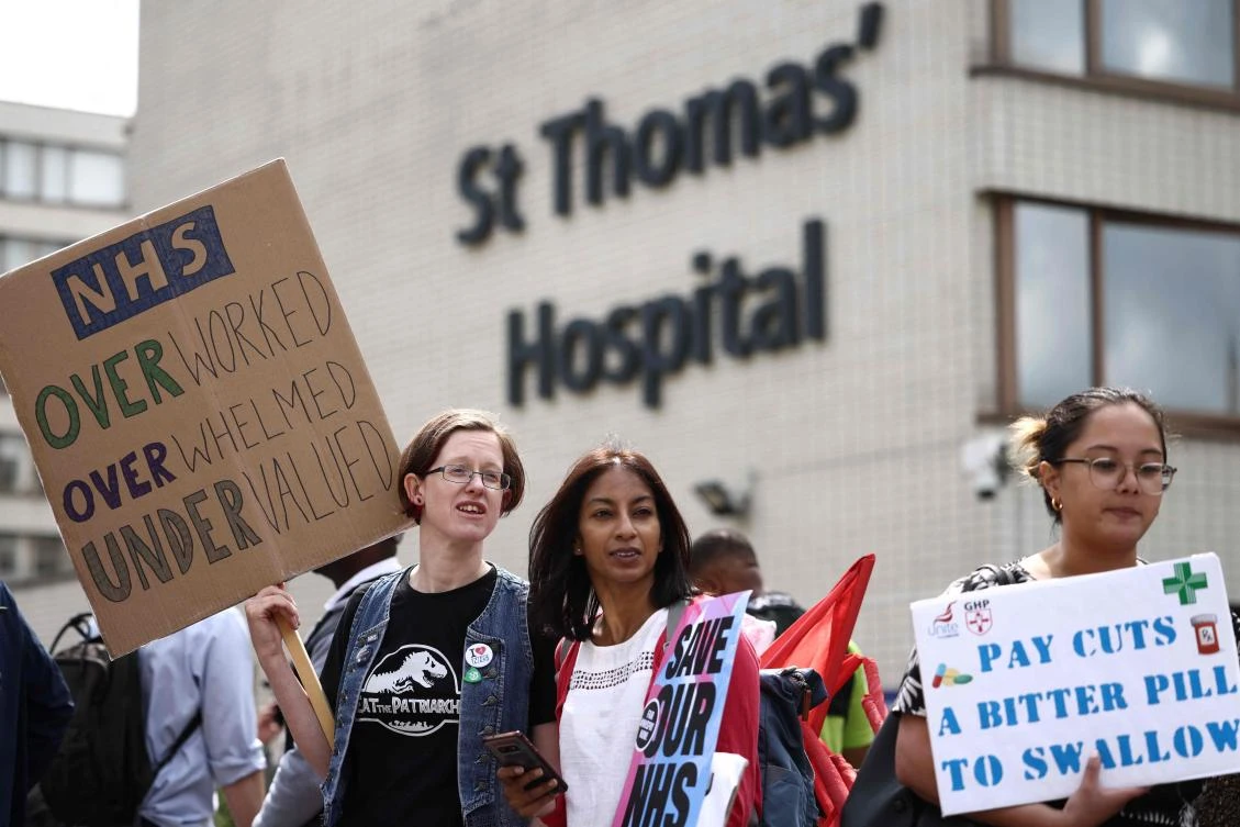 UK immigration fee hikes face criticism
