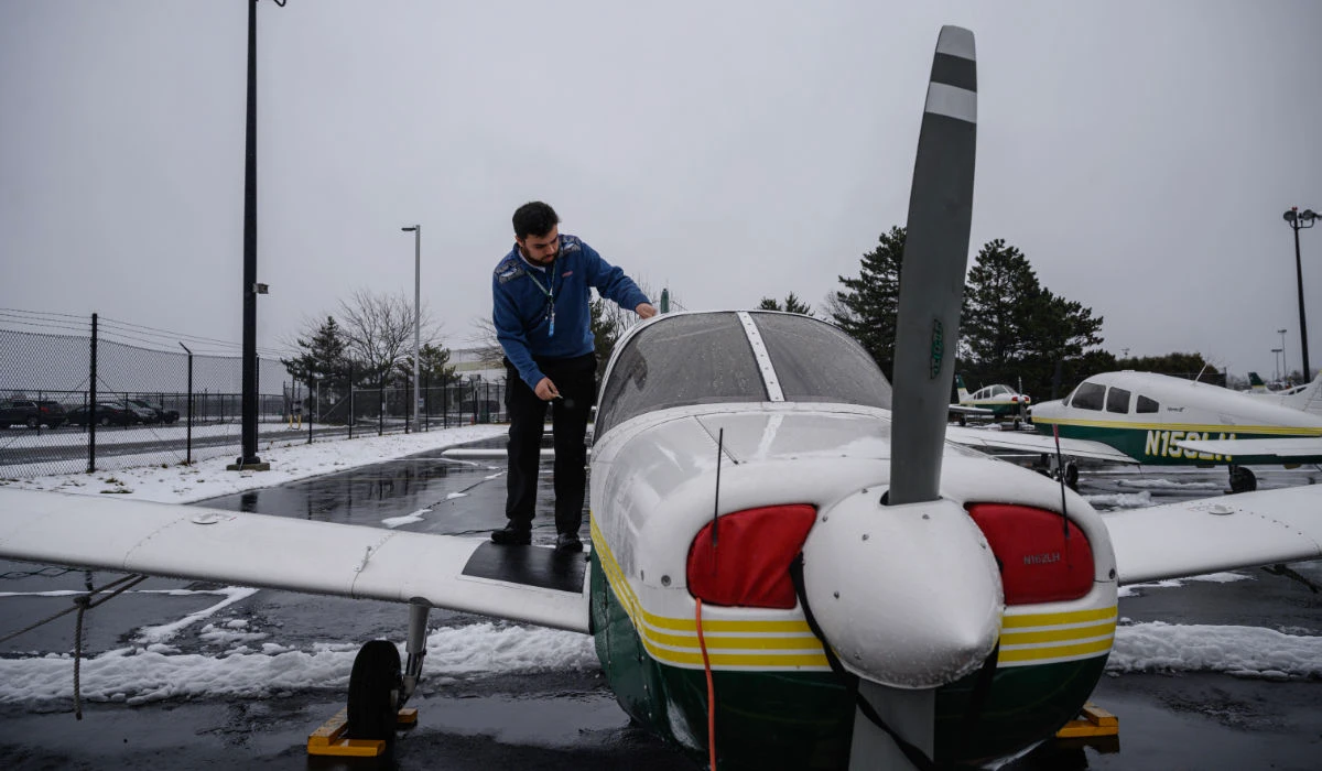Tunisia receives four T-6C training aircraft from US