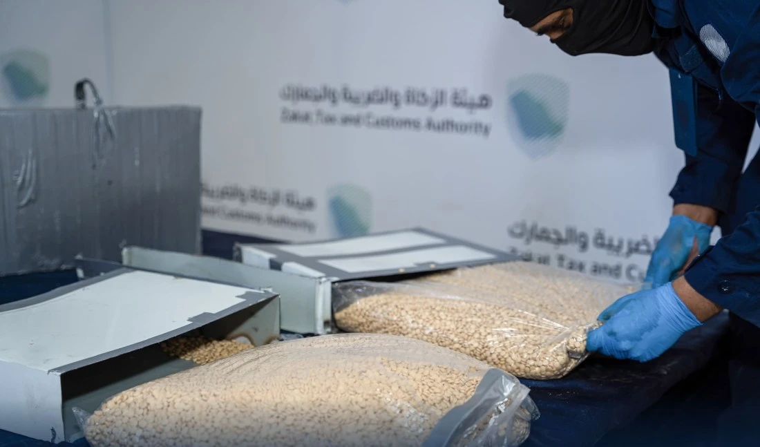 The drugs haul had a combined estimated street value of approximately $5.390m to $13.475m. (TWITTER/ZATCA)
