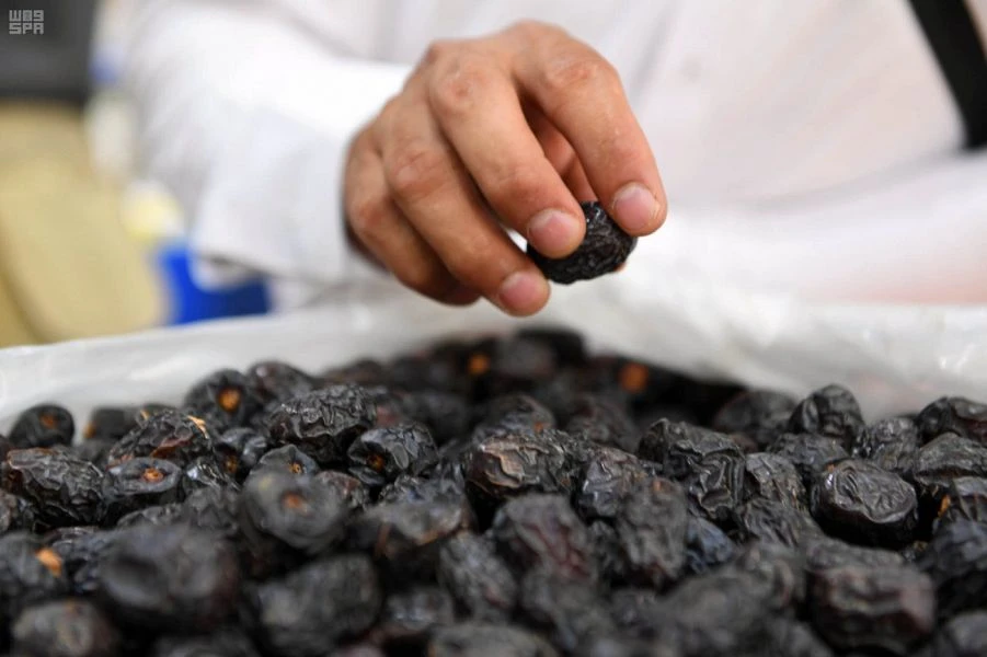 Thanks to their high nutritional value and health benefits, Ajwa dates are considered to be among the finest dates in the world. (SPA)