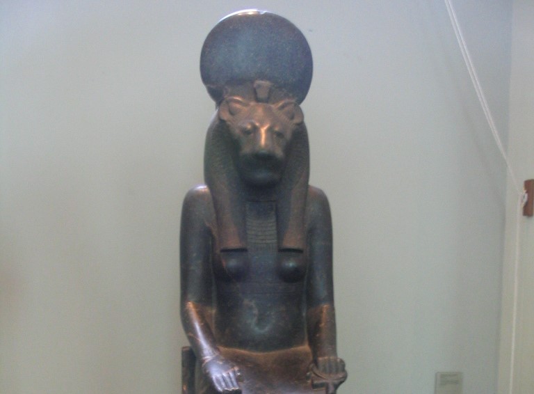 Sekhmet acted as the vengeful manifestation of Ra’s power, the Eye of Ra. (Wikimedia Commons)