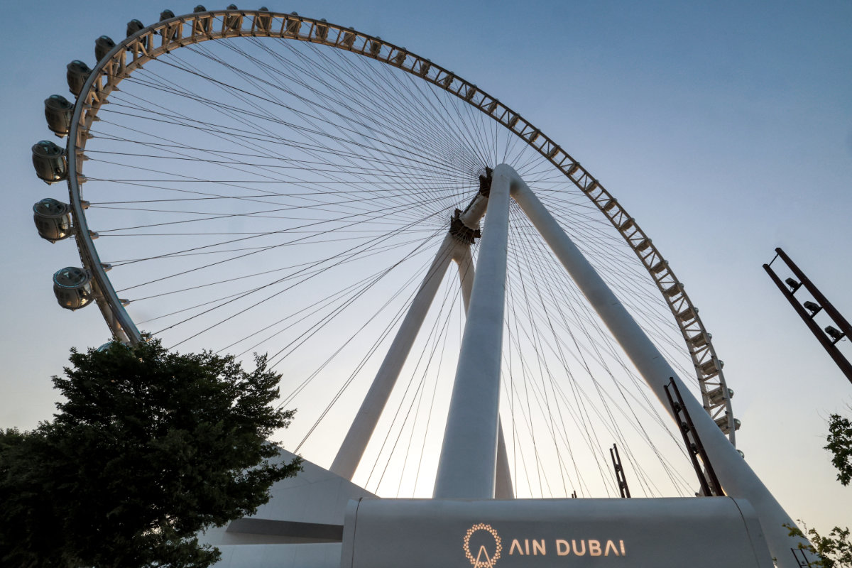 Mystery in Dubai as mega-wheel stops turning