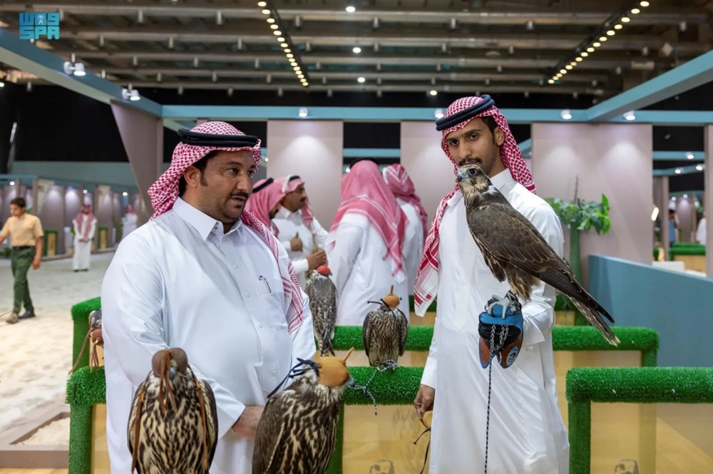 The auction supports breeding farms to enhance KSA’s position as a global destination for falconers. (SPA)