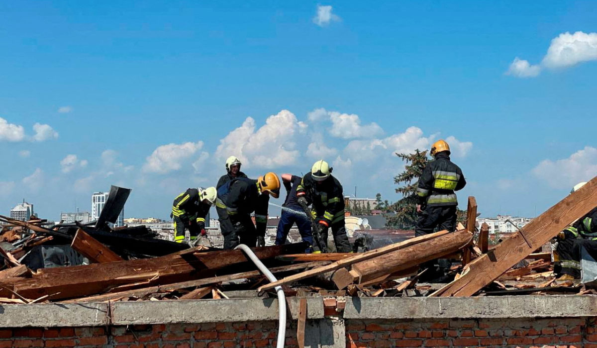 Rescuers work at the site of a Russian missile strike, amid Russia's attack on Ukraine, in Chernihiv, Ukraine August 19, 2023. (REUTERS)