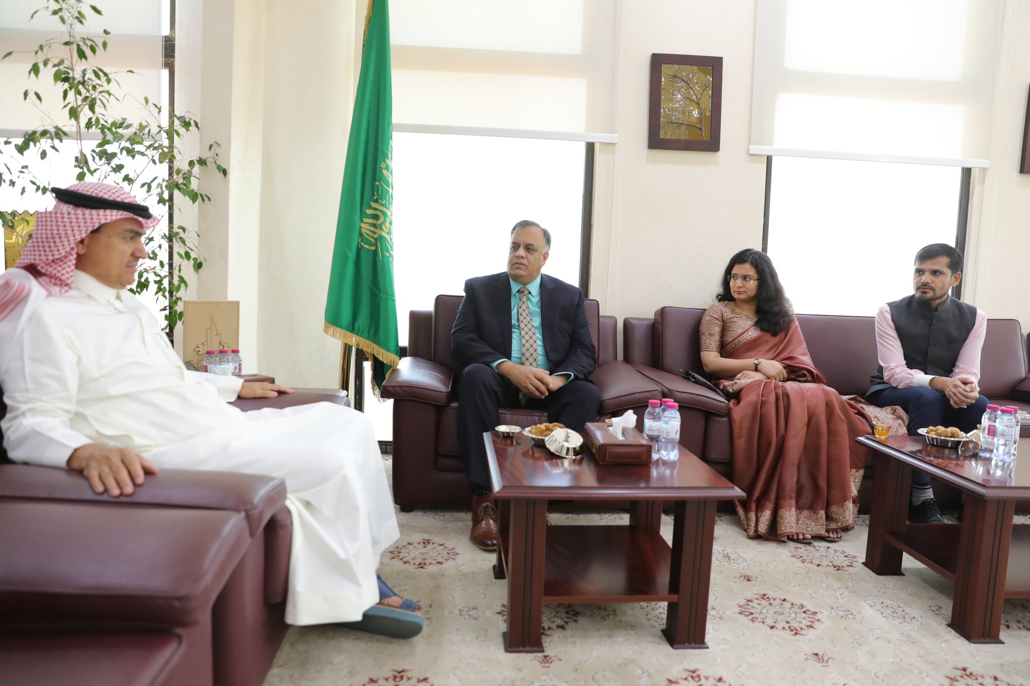 India eyes stronger ties with Federation of Saudi Chambers