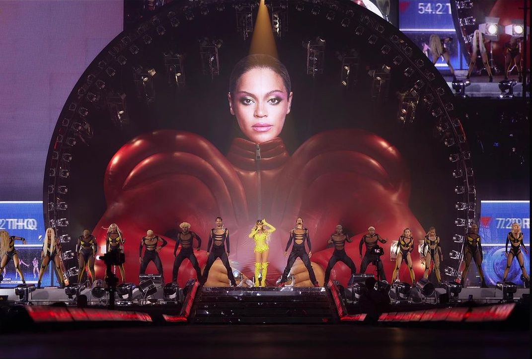 Beyonce wears Nicolas Jebran bodysuit on world tour