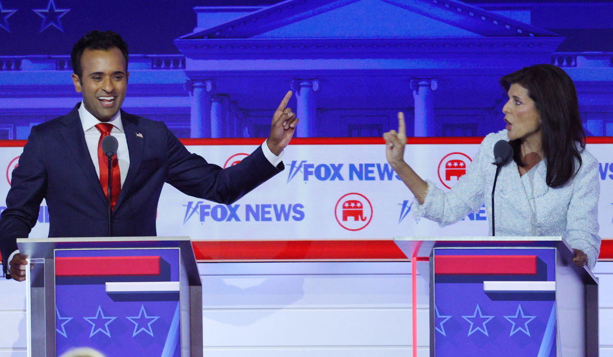 Former biotech executive Vivek Ramaswamy and former South Carolina Governor Nikki Haley debate each other at the first Republican candidates' debate of the 2024 U.S. presidential campaign in Milwaukee, Wisconsin, U.S. August 23, 2023. 9REUTERS)