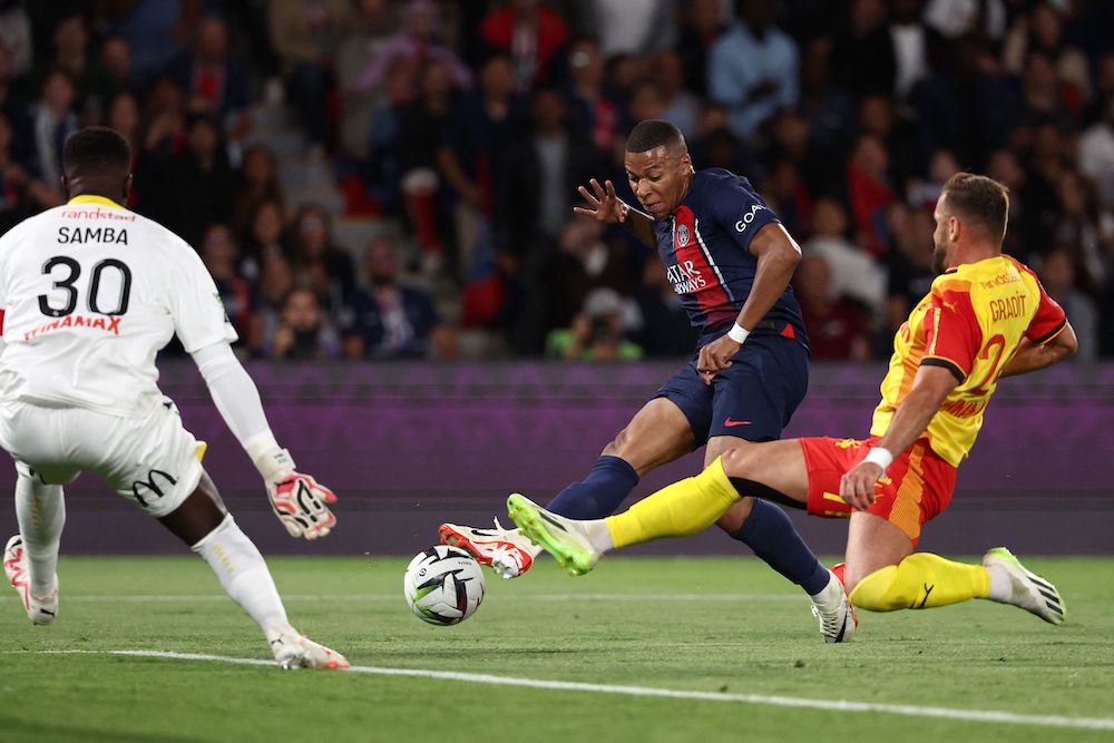 Mbappe scores twice on Parc des Princes return, Marseille struggle in French league