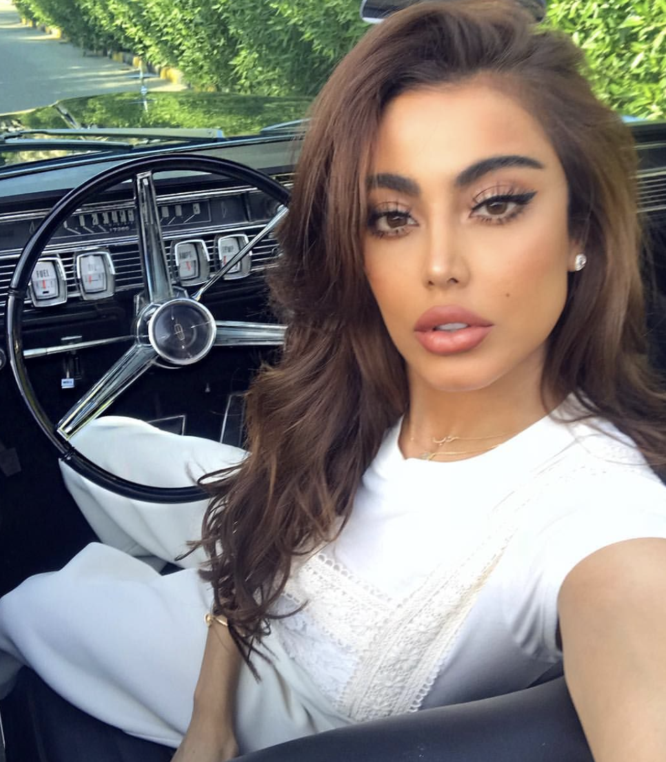 Kuwaiti influencer detained after two killed in car accident
