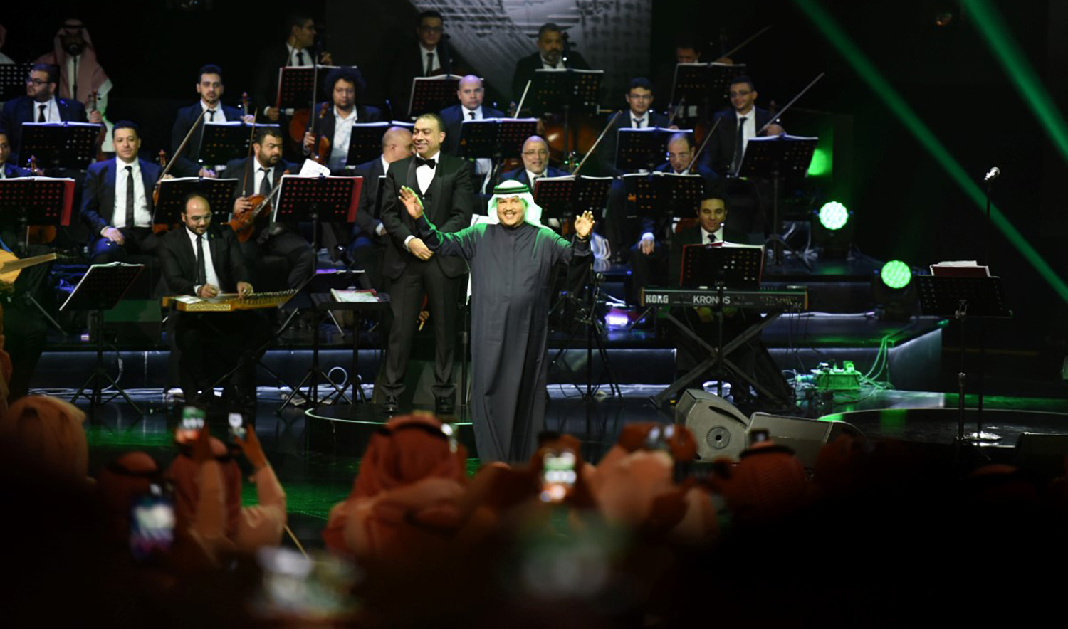 Saudi singer Mohammed Abdu performs during a concert in Riyadh, Saudi Arabia on March 9, 2017. (AFP/File)