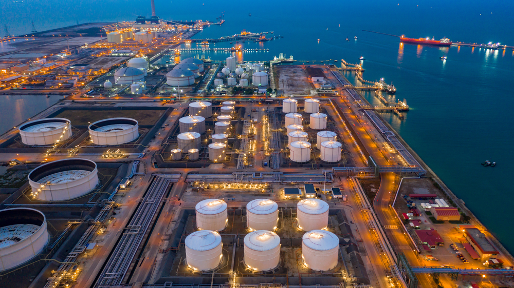 Brent crude futures for October, which expire on Thursday, dipped 9 cents, or 0.1 percent, at $85.77 per barrel by 9:30 a.m. Saudi time. The more active November contract was down 10 cents, or 0.1 percent, at $85.14. Shutterstock
