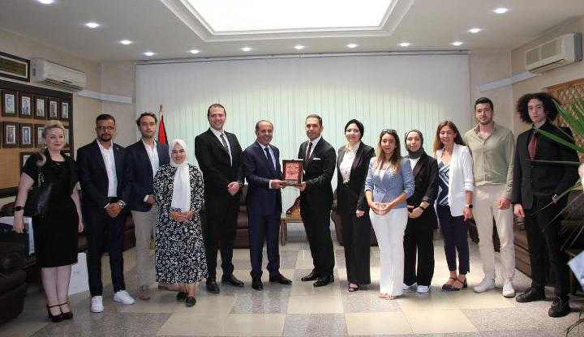 Mamoun Al-Debi’e, secretary-general of Jordan’s Ministry of Higher Education and Scientific Research and a delegation from Turkish universities. (Petra)