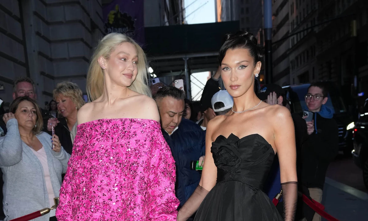 Gigi (L) said she is excited for her sister's (R) comeback. (Getty Images)