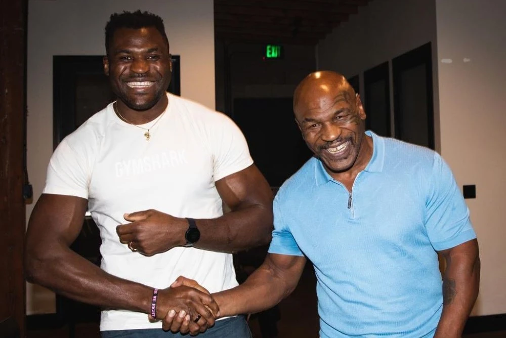 Francis Ngannou and Mike Tyson. (Twitter/@Turki_alalshikh)