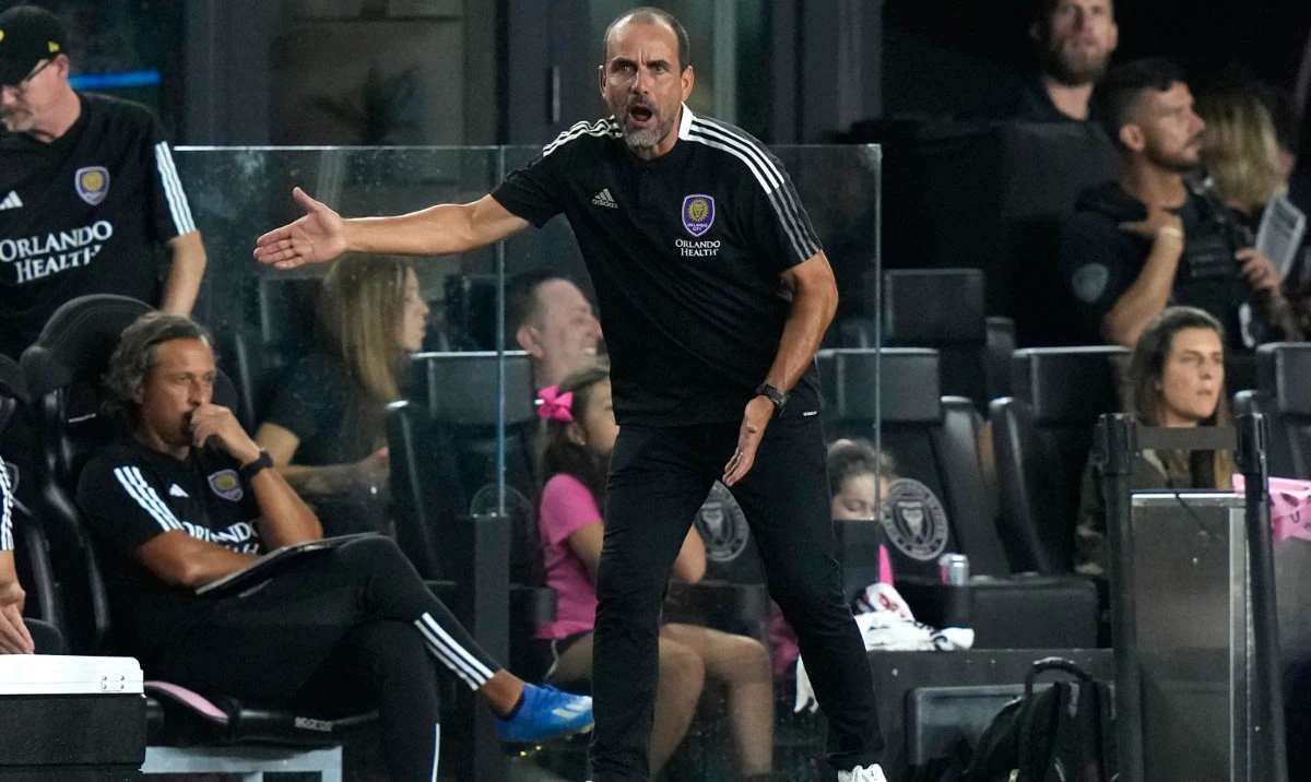 Orlando City head coach Oscar Pareja gestures during the second half of the team's Leagues Cup soccer match against Inter Miami in Fort Lauderdale, Fla. (AP)