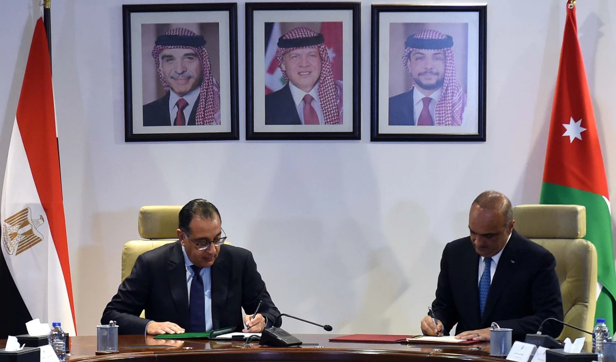 Madbouly and Bishr Al-Khasawneh witnessed the signing of 12 documents in areas that enhanced bilateral cooperation between both countries. (Egyptian Cabinet)