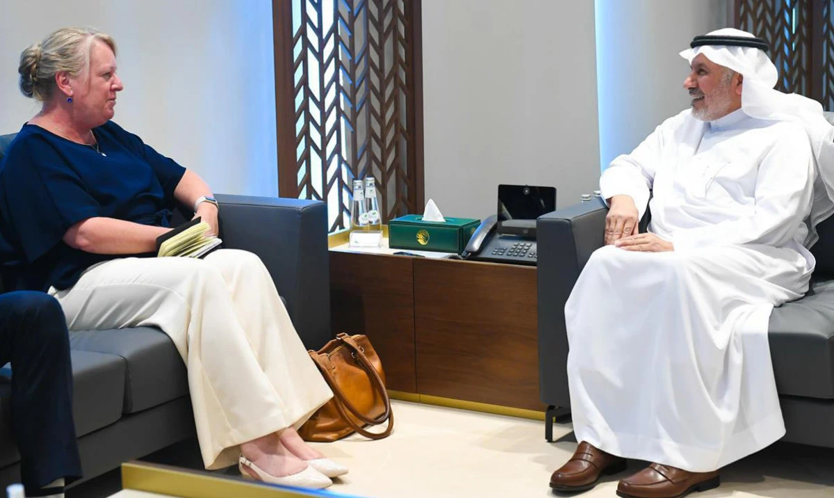 KSrelief chief meets Dutch envoy in Riyadh