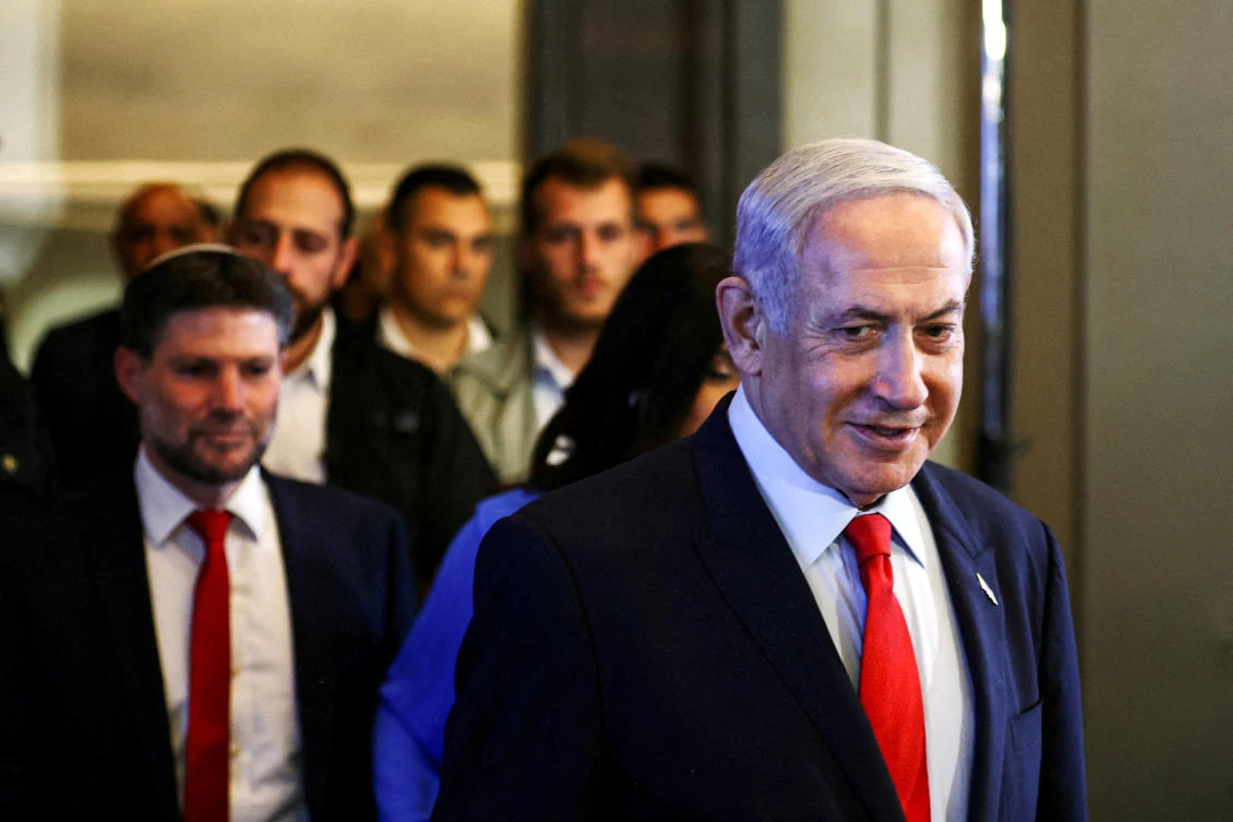 Israeli Prime Minister Benjamin Netanyahu and Finance Minister Bezalel Smotrich arrive at a press conference in Jerusalem. (File/Reuters)