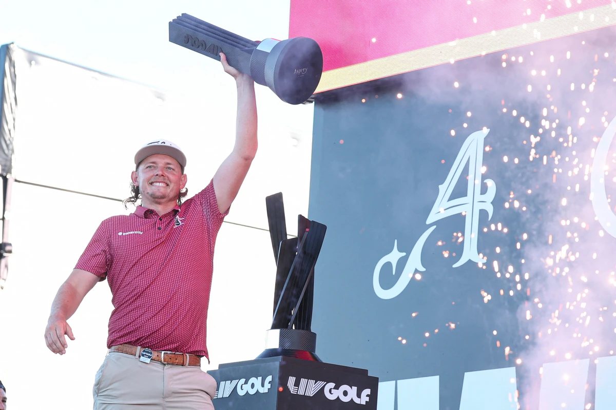 Cameron Smith is congratulated after winning the LIV Golf Bedminster golf tournament at Trump National Bedminster on August 13, 2023. (USA TODAY Sports)