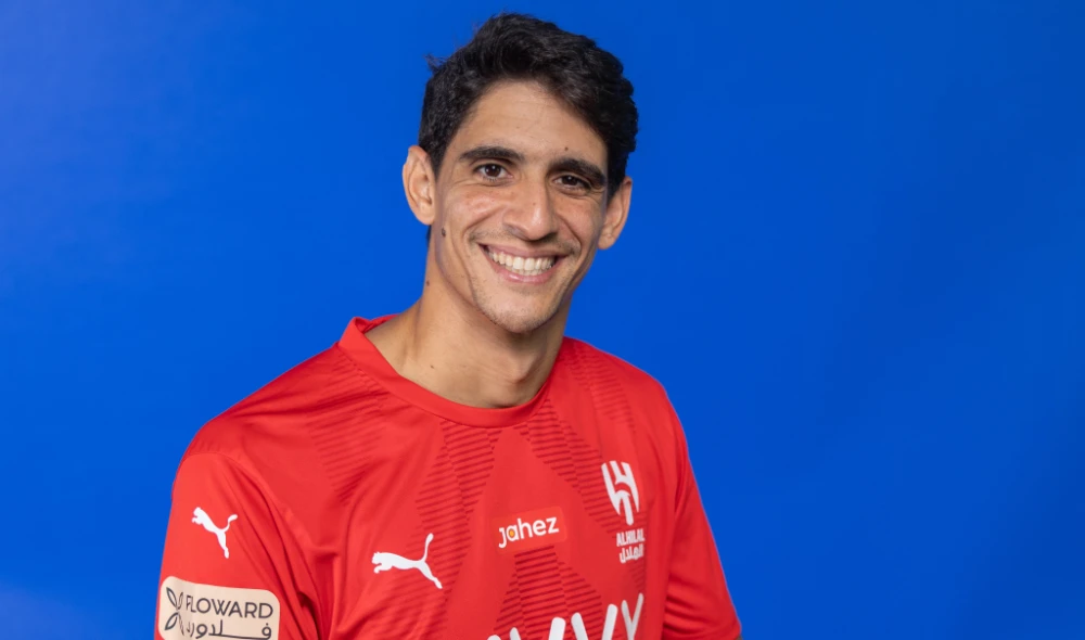 Yassine Bounou (Bono) joins The Blues. (Al-Hilal)