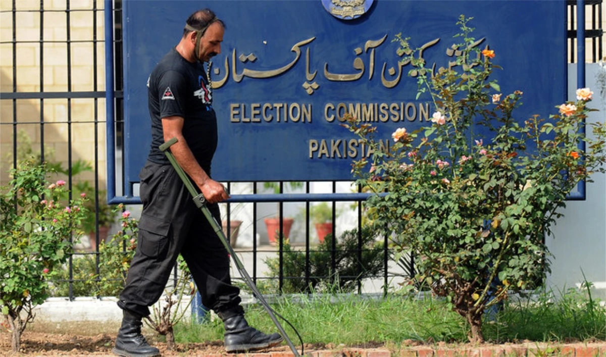 The Election Commission of Pakistan announced on Thursday that new constituencies will be finalized by Dec. 14, surpassing the November deadline for national polls. (AFP/File)