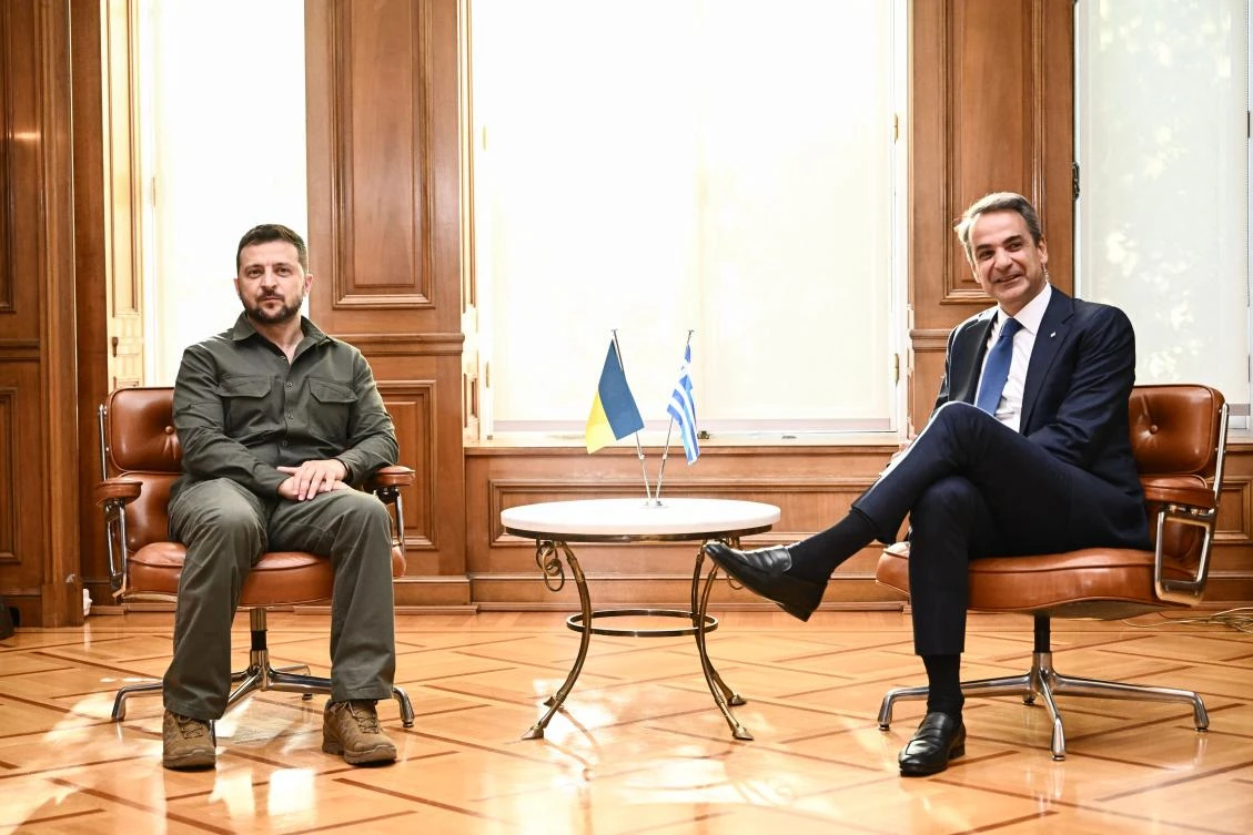 Greece offers F-16 training, reconstruction help as Zelensky visits