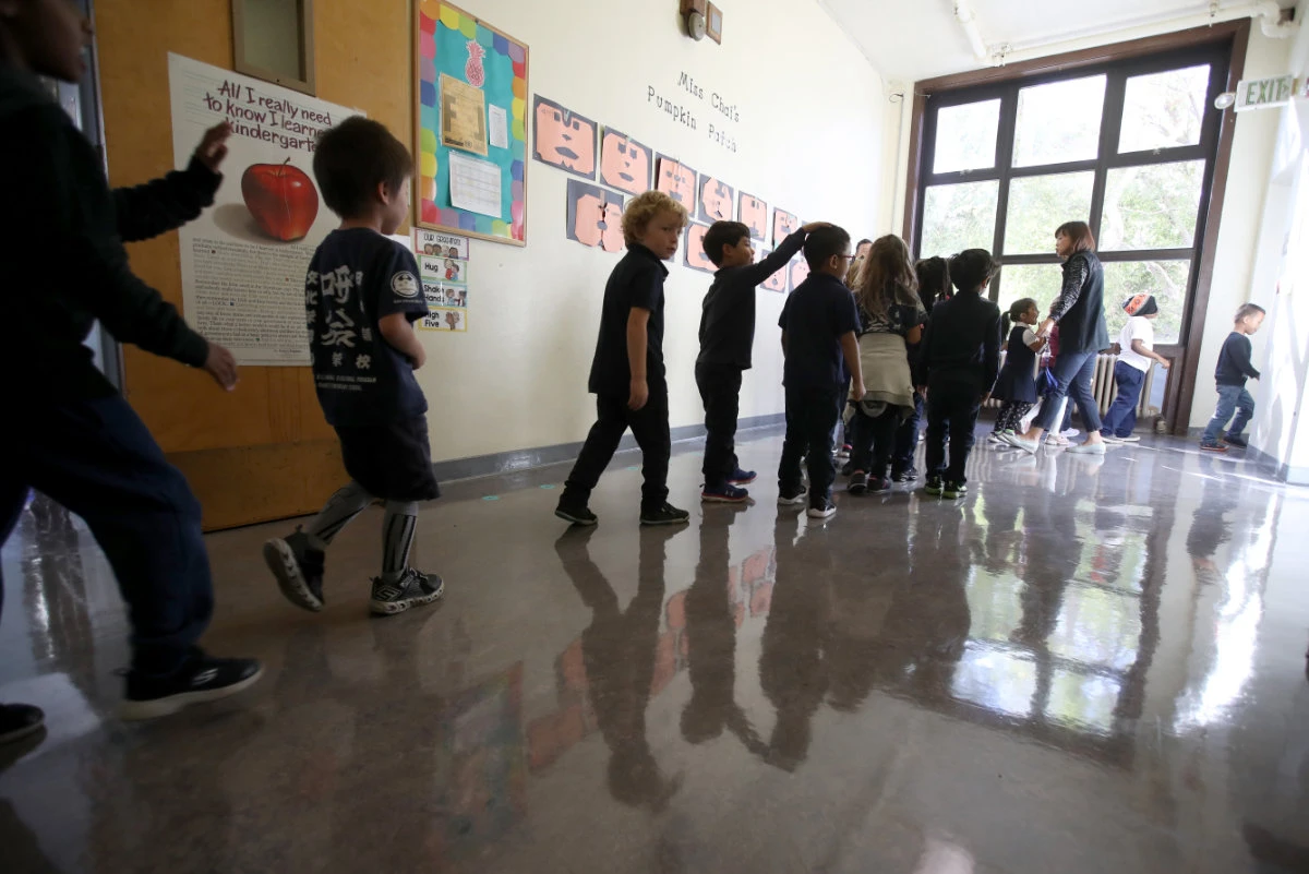 School children evacuate their class during an earthquake drill on Oct. 17, 2019 in San Francisco, California. (Getty Images/AFP