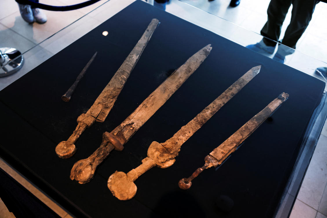 Ancient swords, believed by the Israel Antiquities Authority to be from the Roman era dating back 1,900 years (REUTERS)