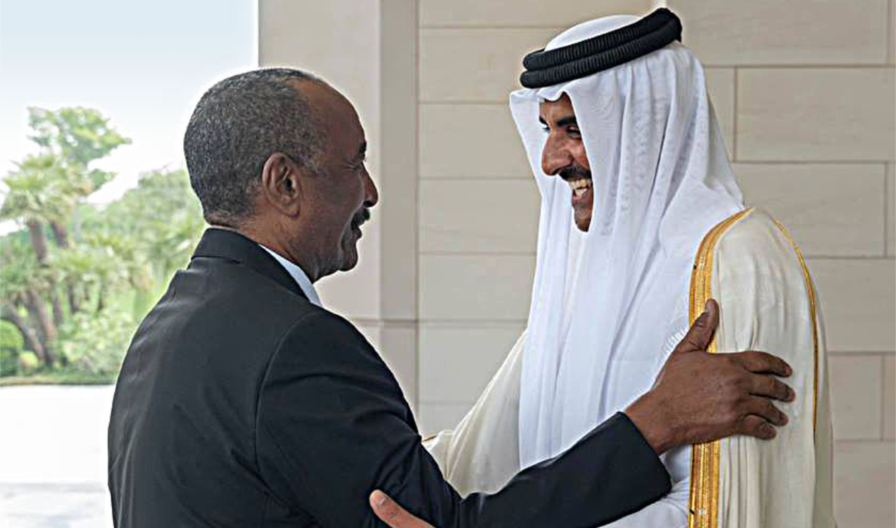 Qatar Emir Sheikh Tamim bin Hamad Al-Thani receives Sudanese army chief Gen. Abdel Fattah Al-Burhan in Doha on Thursday. (QNA)