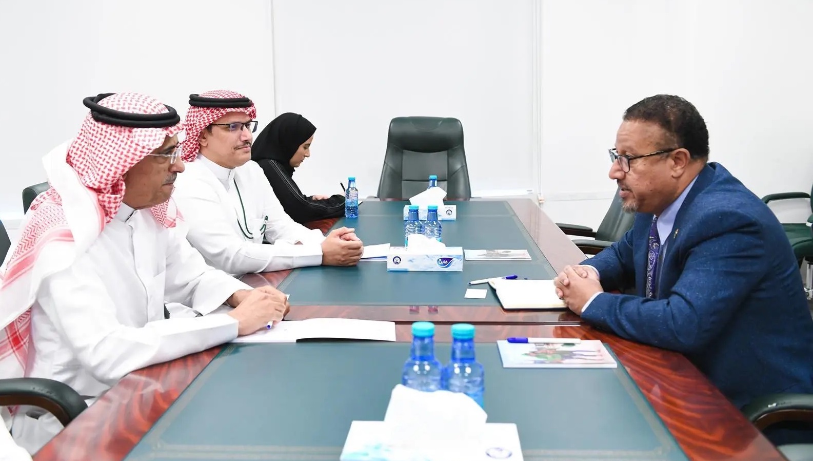 KSrelief assistant supervisor meets Ethiopian ambassador in Riyadh