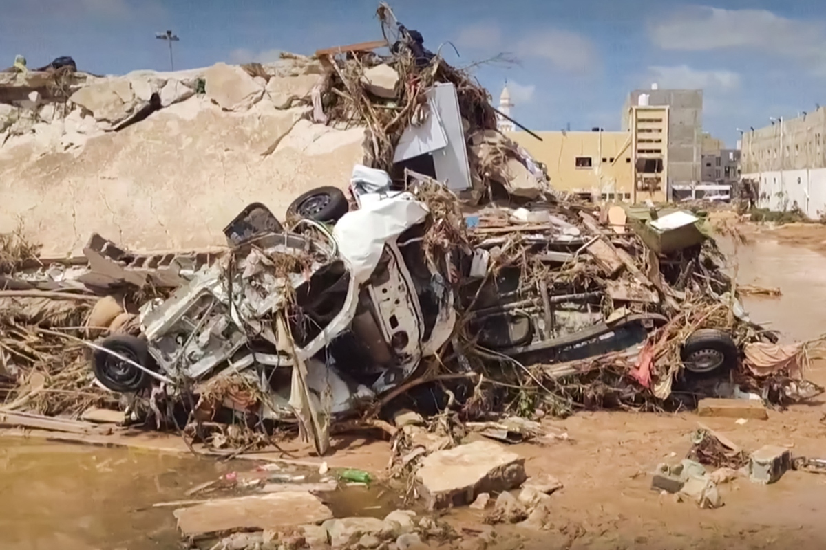 A global effort to assist stricken Libya gathered pace on September 14 after a tsunami-like flood killed nearly 4,000 people and left thousands missing. (AFP)