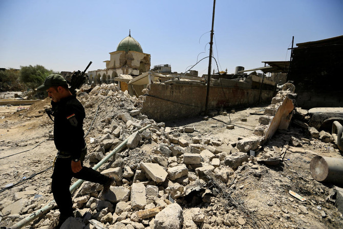 An Iraqi court on Thursday sentenced a Daesh group member to death after convicting him of involvement in a 2014 suicide bombing that killed 17 pilgrims, the judiciary said. (Reuters/File)