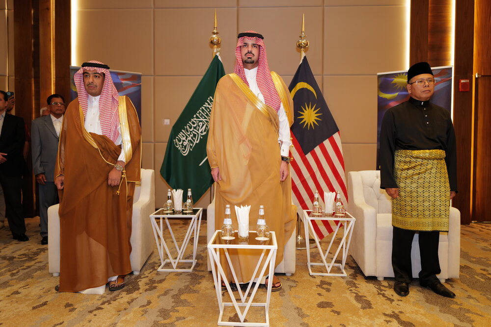 Malaysian Ambassador Datuk Wan Zaidi Wan Abdullah with Riyadh Mayor Prince Faisal bin Abdulaziz bin Ayyaf (Center) at National Day celebration. (Supplied/Malaysian Embassy)