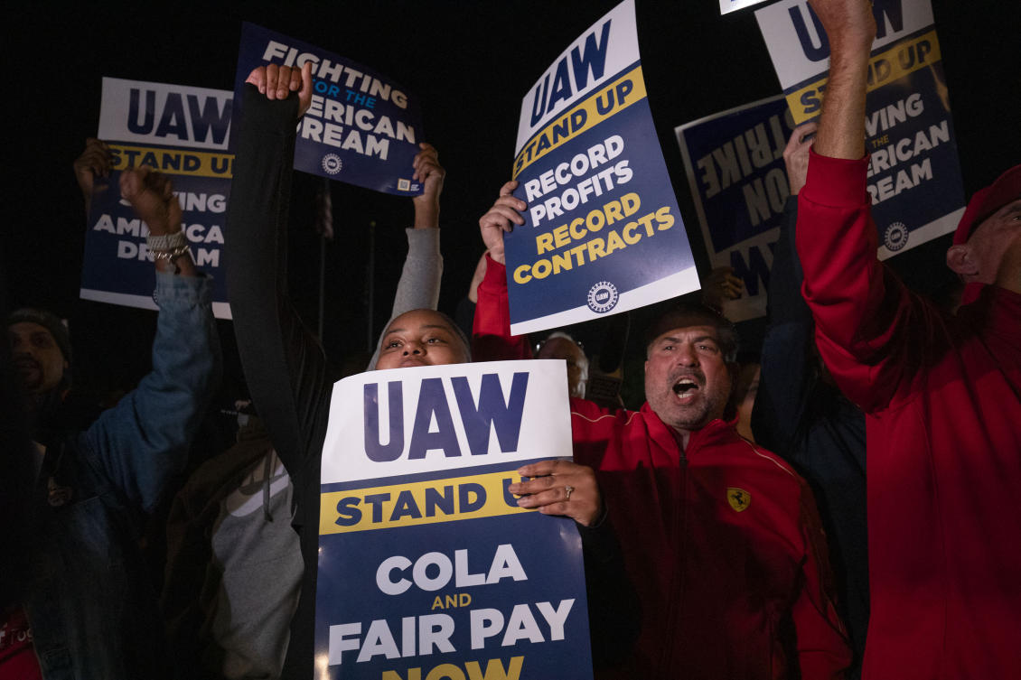 The auto workers union and Detroit automakers are at loggerheads over pay and benefits for workers. (Getty Images/AFP)