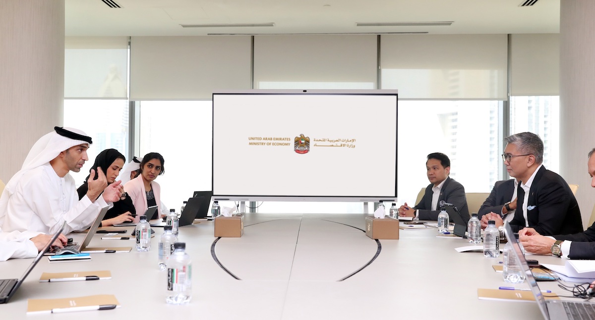 Thani Al-Zeyoudi, UAE minister of state for foreign trade, and Tengku Zafrul Aziz, Malaysian minister of investment. (WAM)