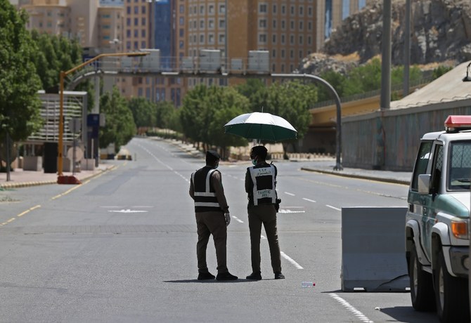 A total of 11,465 people were arrested for violations of residency laws, while 3,959 were held over illegal border crossing attempts. (AFP Filephoto)