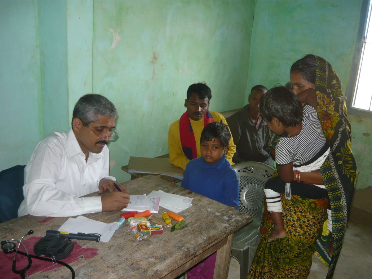 Indian doctor Ravi Kannan R. left a key post in the Adyar Cancer Institute in Chennai to work and live in an impoverished northeastern rural region, where access to medical care was difficult. (Ramon Magsaysay Foundation photo via AFP)