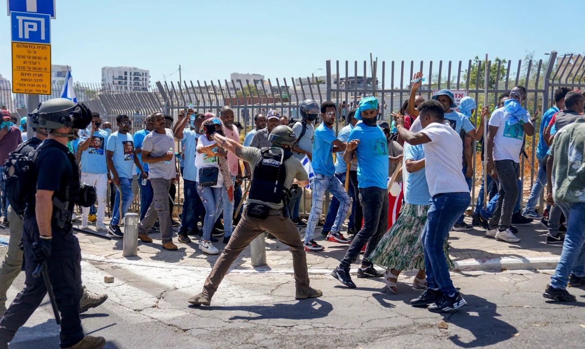 Eritrean protesters clash with Israeli riot police in Tel Aviv, Israel, Saturday, Sept. 2, 2023. (AP)