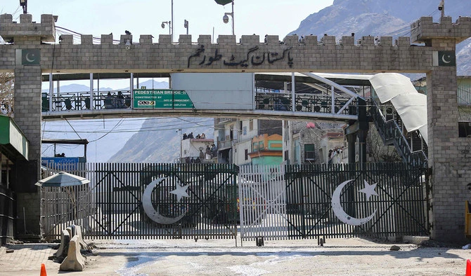 The closed Torkham gate is seen from the zero point at the Torkham border crossing between Afghanistan and Pakistan, in Nangarhar province on February 23, 2023. (Photo courtesy: AFP/File)