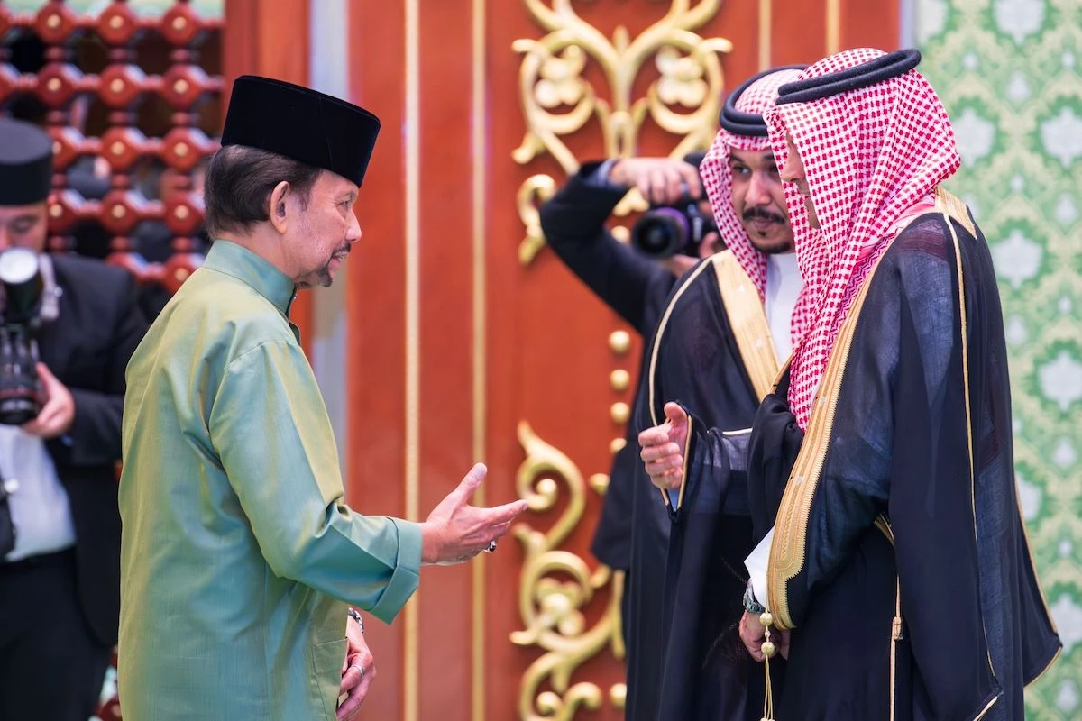 Saudi Ambassador to Brunei Mohammed bin Abdullah Al-Buraithin and Sultan Haji Hassanal Bolkiah at Istana Nurul Iman, outside Bandar Seri Bega. (X/@KSAembassyBSB)
