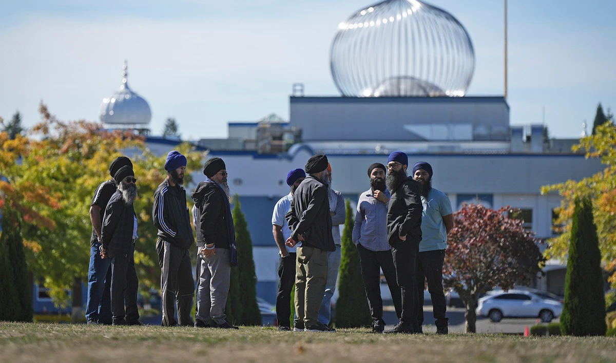 Canada links India to slaying of Sikh exile, expels intel chief