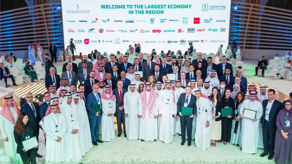 Multinational companies (MNCs) receive licenses to move their regional headquarters to Riyadh. (RCRC)