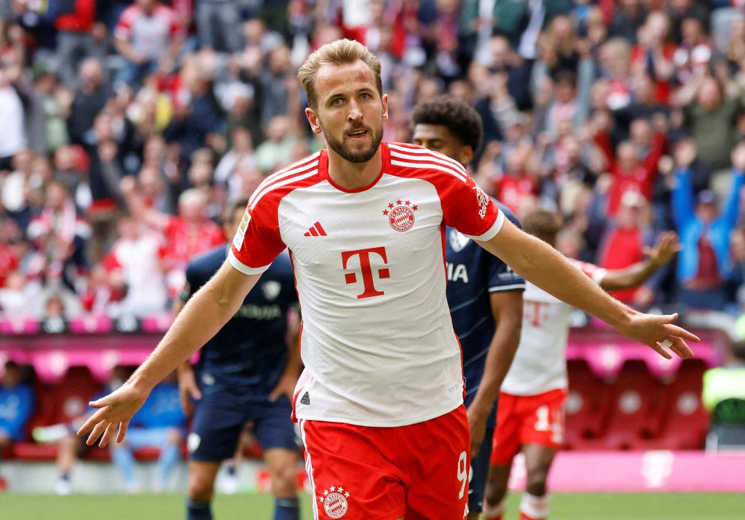 Bayern Munich’s Harry Kane celebrates scoring their second goal during their Bundesliga match against VfL Bochum at the Allianz Arena, Munich, on Sept. 23, 2023. (Reuters)