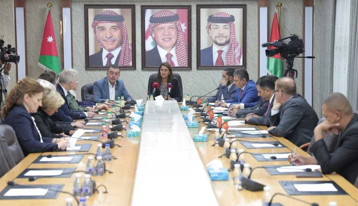 The Jordanian-British Parliamentary Friendship Association and a UK delegation of Conservative MPs in Amman. (Petra)